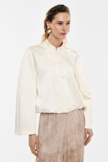 Krátka košeľová bunda s viazaním na uzlíky 