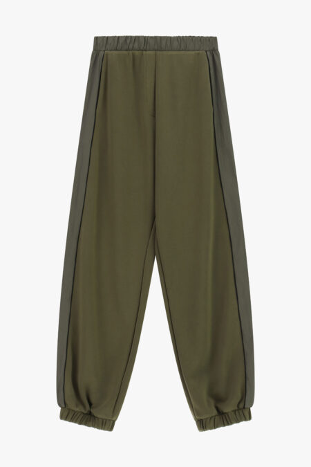 Nohavice jogger strihu