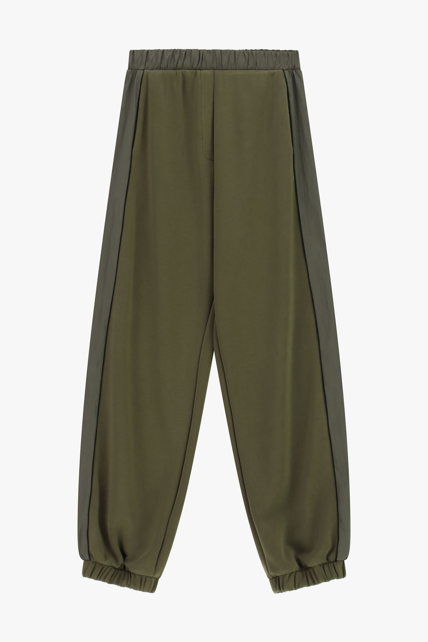 Nohavice jogger strihu