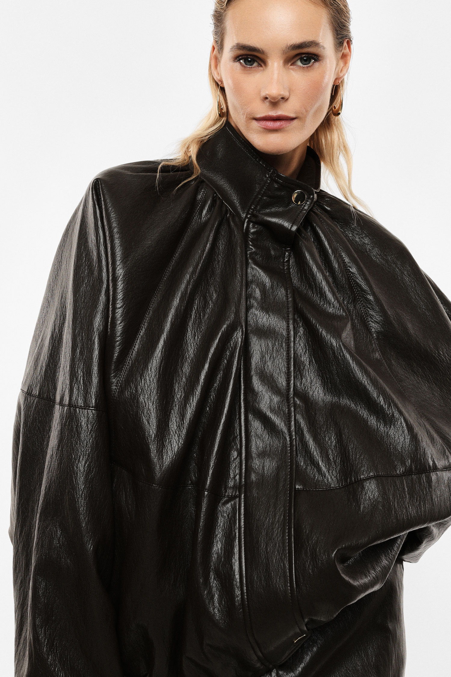 Oversized bunda z imitácie kože – Obrázok 3
